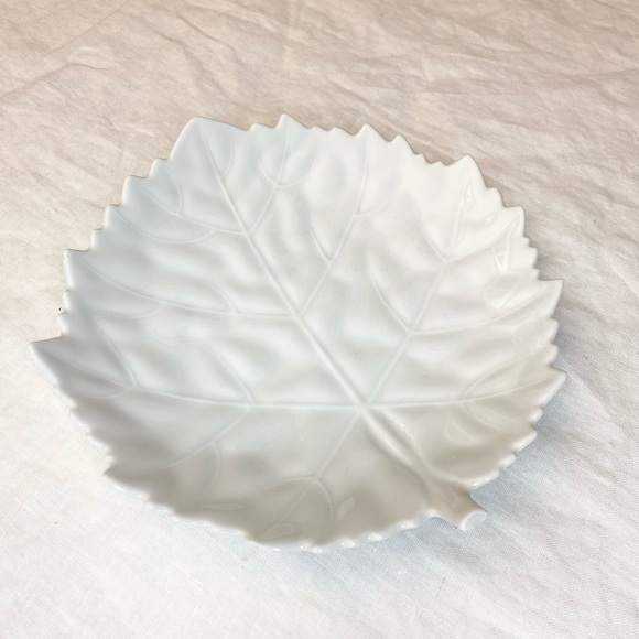 KAISER German White Porcelain Leaf Plate Dish - Picture 5 of 9
